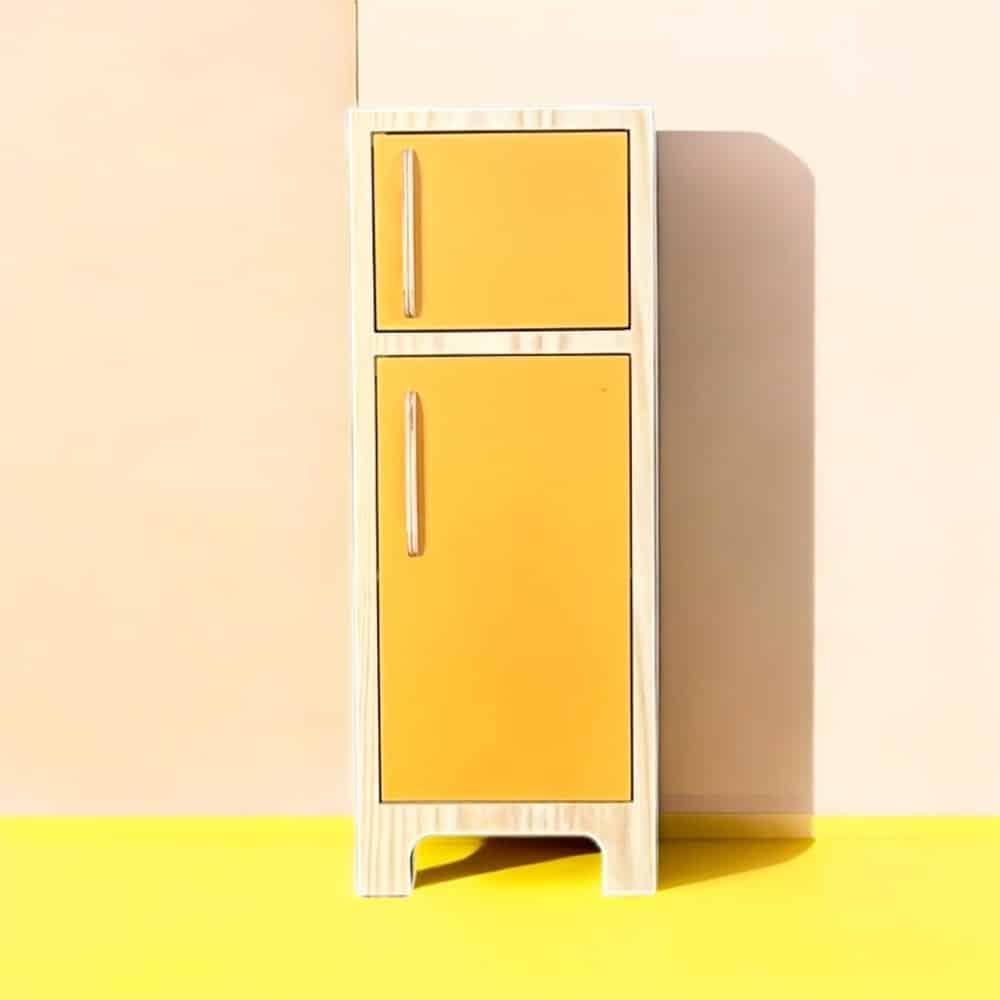 Geladeira Em Pinus Amarelo